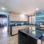 Vb Moraleda 4br Sea Views بينالماذينا