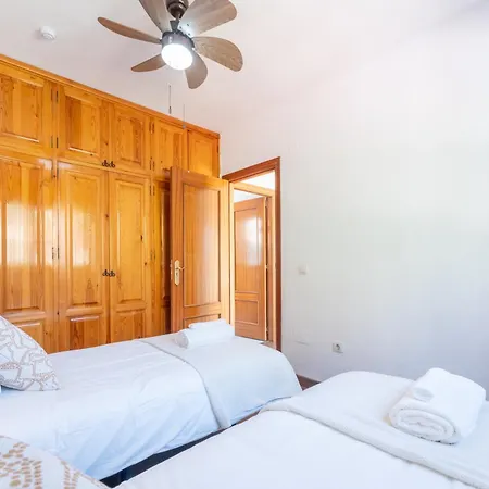 Vb Moraleda 3br Sea Views *