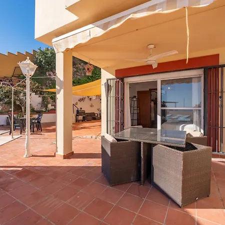 Vb Moraleda 4br Sea Views * بينالماذينا